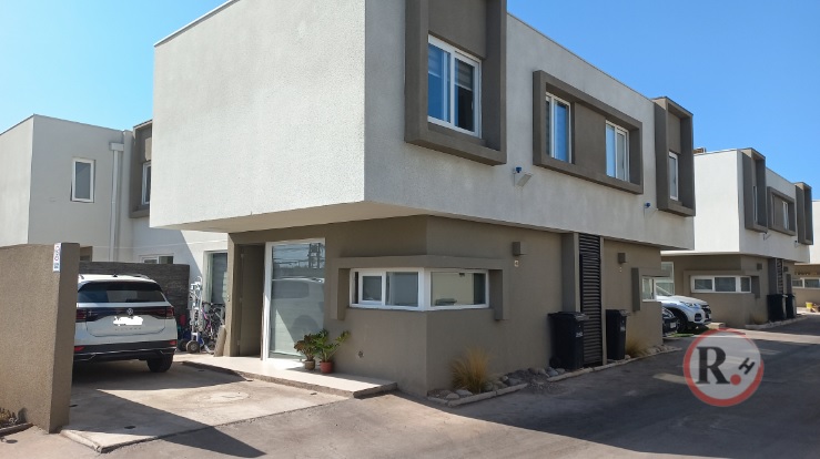 Read more about the article Arrienda Casa 3 Dormitorios Trinidad 640 L. F.