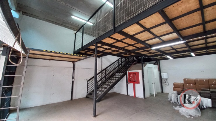 Read more about the article Arrienda Bodega 3 Niveles Aeropuerto